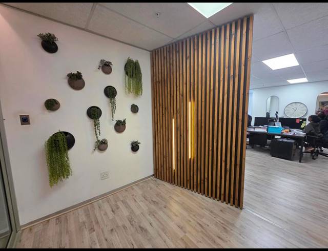 BUSINESS PROPERTY TO RENT IN MENLYN